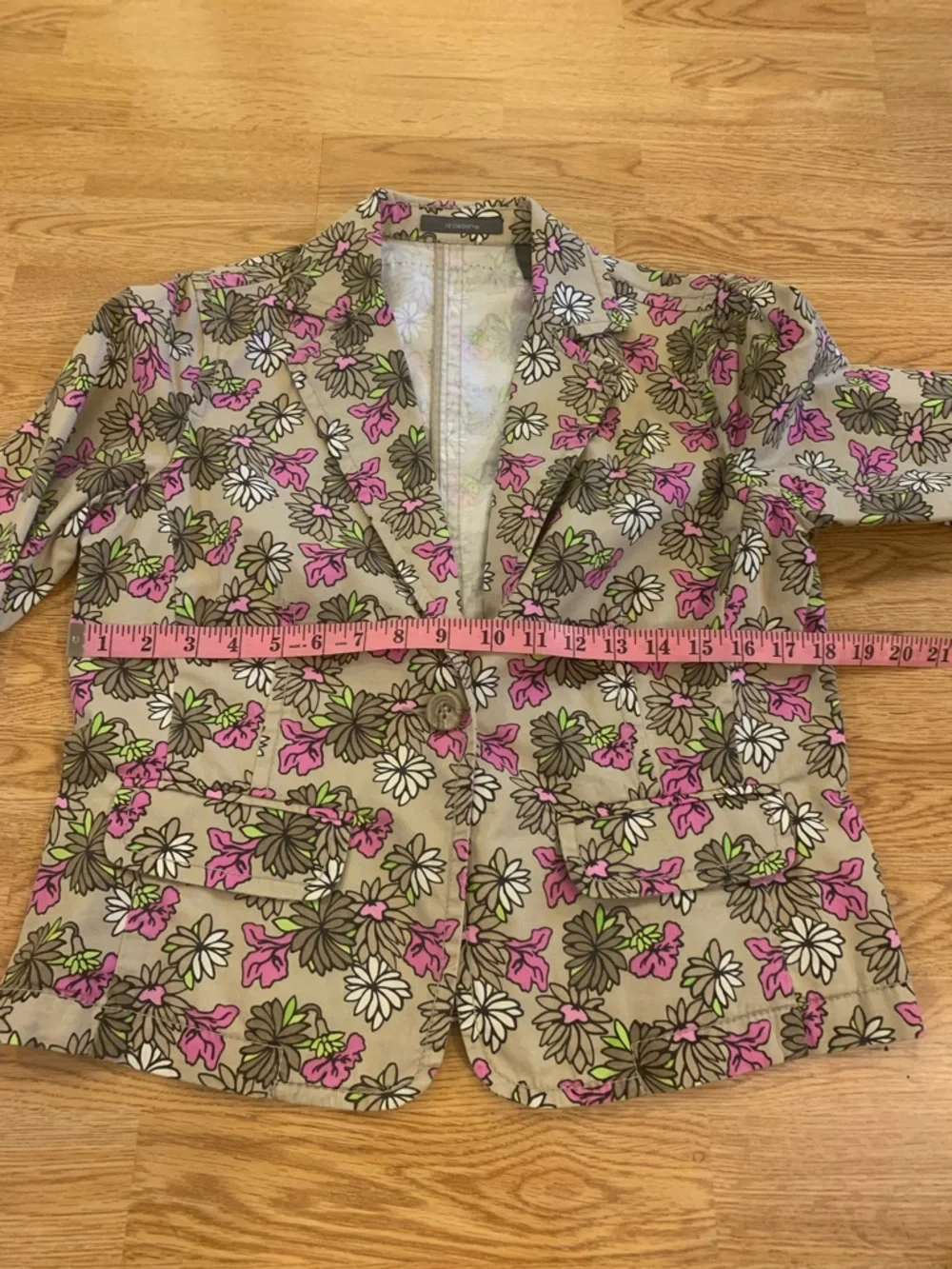 Liz Claiborne altered Floral Jean Jacket with Yellow Back Panel - Picture 9 of 12